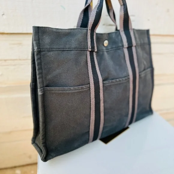 HERMES Black Tote bag. MM size with COA. - Picture 9 of 12